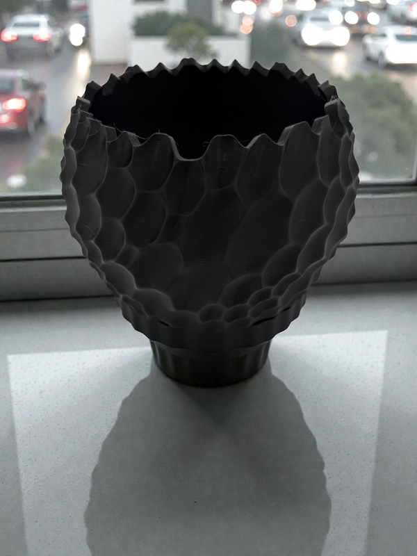 Jagged Black Planter - PLT3